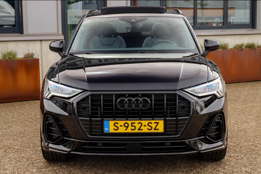 Audi Q3 35 TFSI 1.5 TFSI S Line Pro Line S 150pk S-Tronic! 1e|Panoramadak|Virtual Cockpit|LED Matrix|Leder elektrisch|Black|20inch