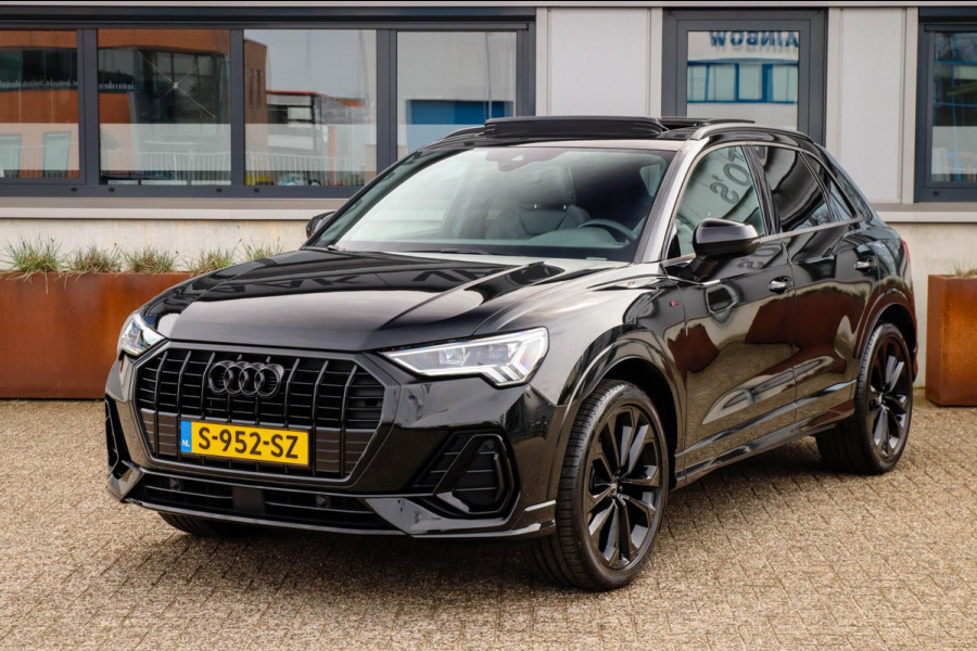 Audi Q3 35 TFSI 1.5 TFSI S Line Pro Line S 150pk S-Tronic! 1e|Panoramadak|Virtual Cockpit|LED Matrix|Leder elektrisch|Black|20inch