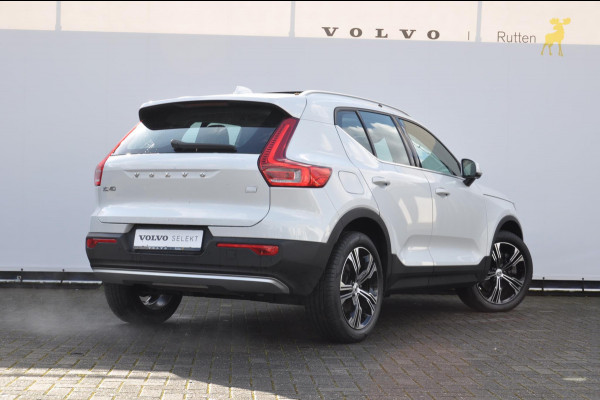 Volvo XC40 T5 262PK Recharge Inscription /Adaptieve cruise control/ BLIS/ Panoramadak/ Parkeersensoren met 360 Camera/ Stoel en stuurwielverwarming/ Elektrische stoelen/ Elektrische achterklep/ Keyless entry/ Apple carplay