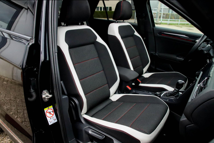 Volkswagen T-Roc 2.0TSI 4Motion Sport 190pk DSG! 1e|DLR|Panoramadak|Virtual Cockpit|LED Plus|Sportstoelen|PDC|CarPlay|Beats|18inch