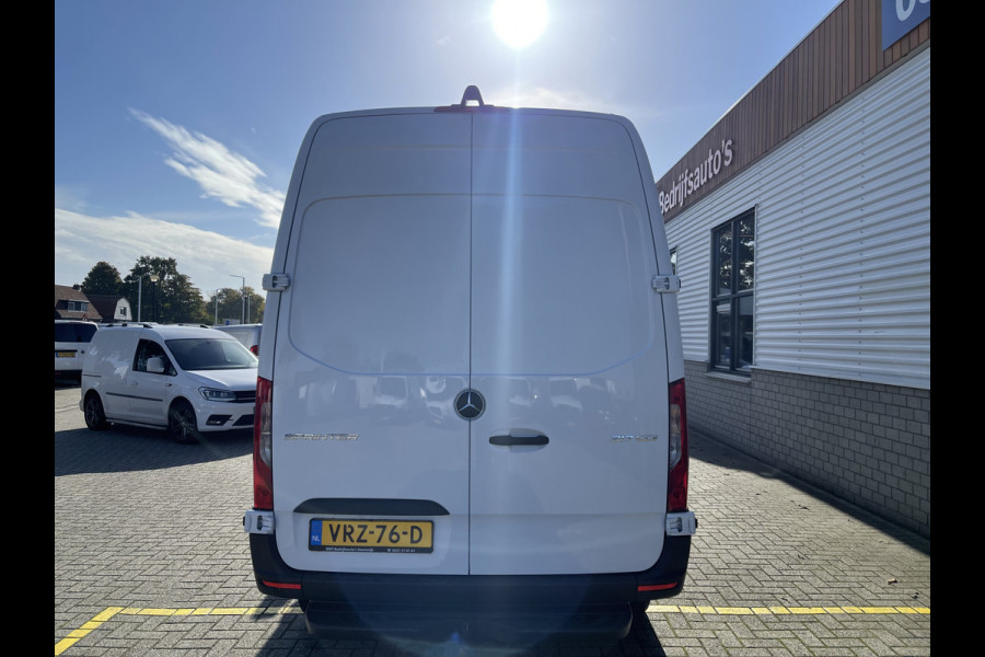 Mercedes-Benz Sprinter 317 1.9 CDI 170pk L2H2 DC 7 persoons / rijklaar € 44.950 ex btw / lease vanaf € 936 / climate control / trekhaak 2000 kg / achteruit rijcamera !