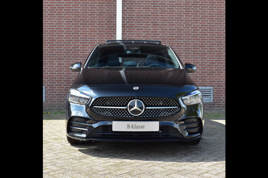 Mercedes-Benz B-Klasse 180 AMG Line | Achteruitrijcamera | Stoelverwarming | Night-Pakket | Keyless-Go | Panaroma-schuifdak |