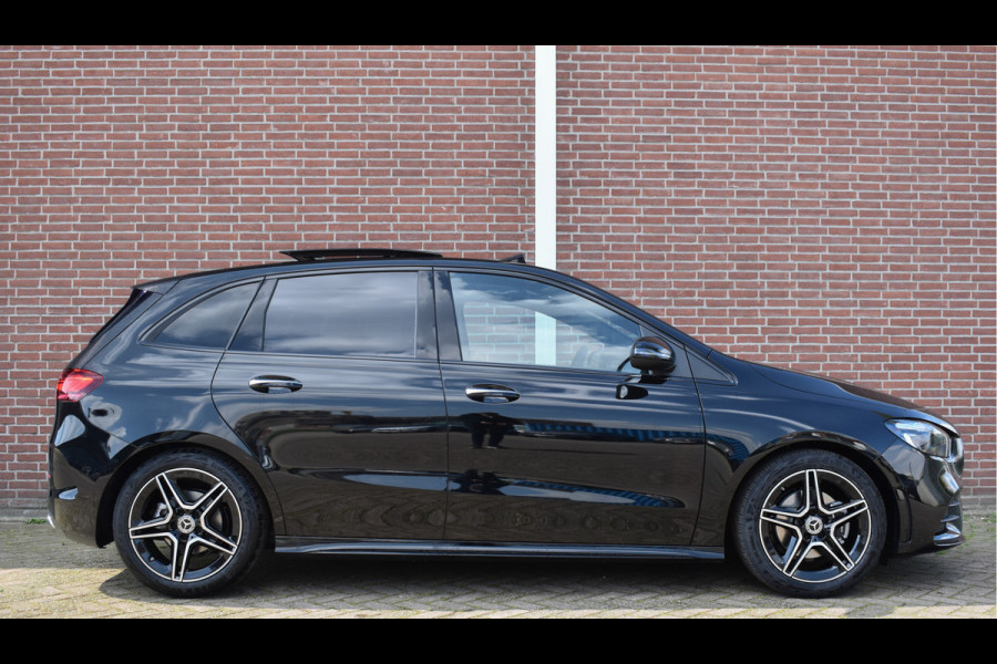 Mercedes-Benz B-Klasse 180 AMG Line | Achteruitrijcamera | Stoelverwarming | Night-Pakket | Keyless-Go | Panaroma-schuifdak |