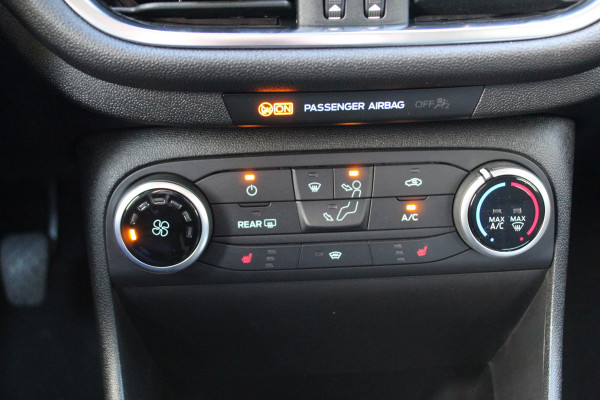 Ford Fiesta 1.1-71pk. Trend. 5 drs , Airco , Bluetooht , Stoelverwarming Voorruitverwarming