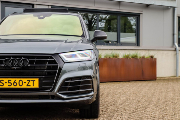 Audi Q5 55 TFSI e Quattro Competition Pro Line S S-Line 367pk Automaat Luchtvering|Panoramadak|Virtual Cockpit|S kuipstoelen|Black