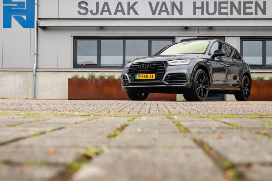 Audi Q5 55 TFSI e Quattro Competition Pro Line S S-Line 367pk Automaat Luchtvering|Panoramadak|Virtual Cockpit|S kuipstoelen|Black