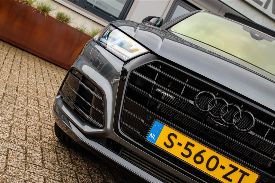 Audi Q5 55 TFSI e Quattro Competition Pro Line S S-Line 367pk Automaat Luchtvering|Panoramadak|Virtual Cockpit|S kuipstoelen|Black