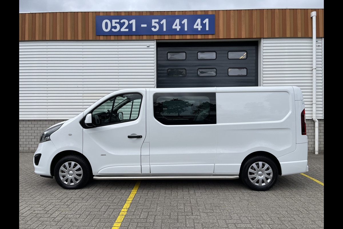 Opel Vivaro 1.6 CDTI 125pk L2H1 DC 5 persoons Sport EcoFlex / rijklaar € 17.950 ex btw / lease vanaf € 401 / stoelverwarming / airco / cruise / trekhaak / navi / pdc !