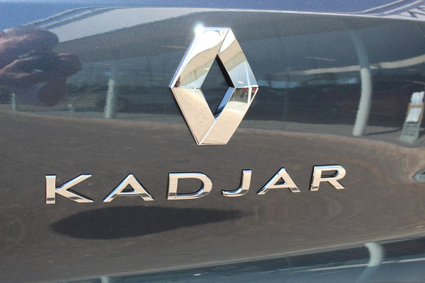 Renault Kadjar 1.3-140pk TCe Equilibre AUTOMAAT , 1500kg trekgewicht Uiterst nette en comfortabele Renault Kadjar met slechts 13.000km ! Navigatie, volautm. airco, metallic, LM wielen, cruise cntrl, Isofix, telefoonvoorb., etc.