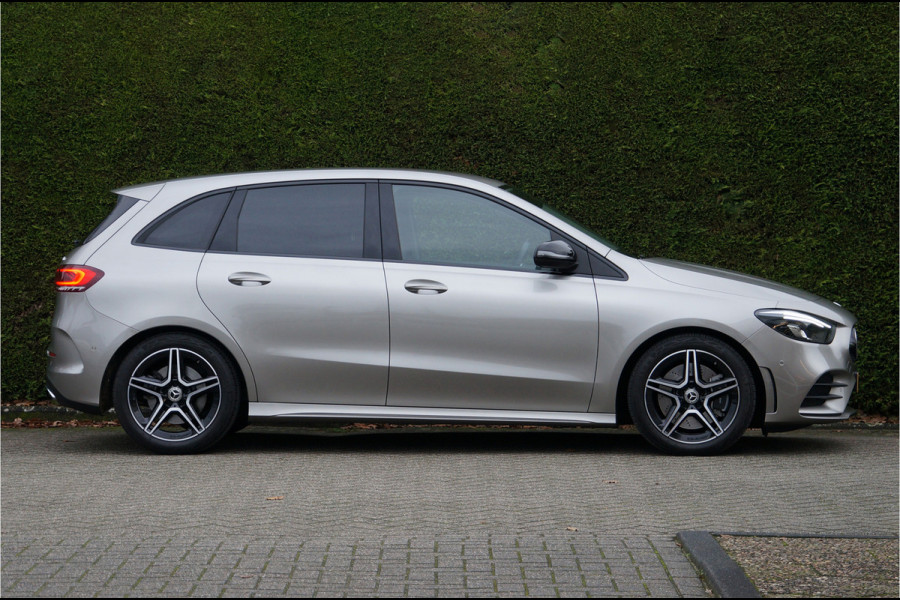 Mercedes-Benz B-Klasse B 250 4M AMG line Night | Widescreen Carplay Camera AR-navi