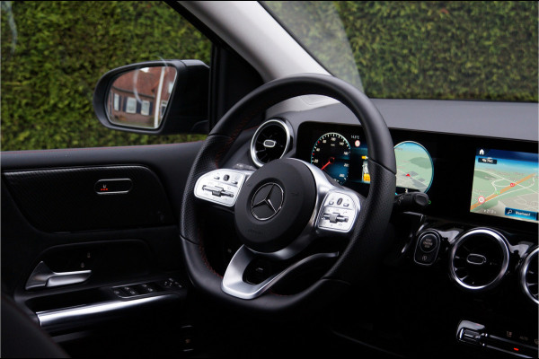 Mercedes-Benz B-Klasse B 250 4M AMG line Night | Widescreen Carplay Camera AR-navi