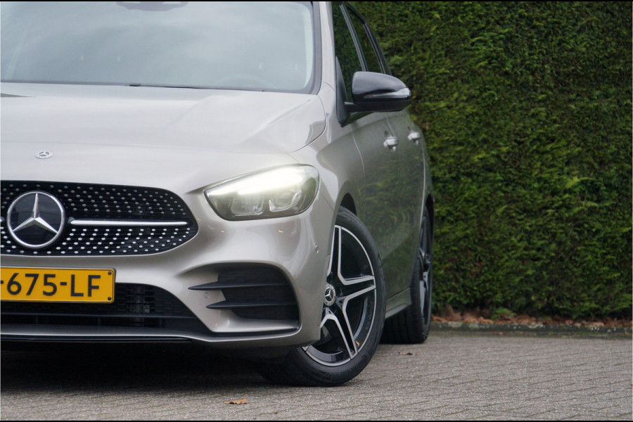 Mercedes-Benz B-Klasse B 250 4M AMG line Night | Widescreen Carplay Camera AR-navi