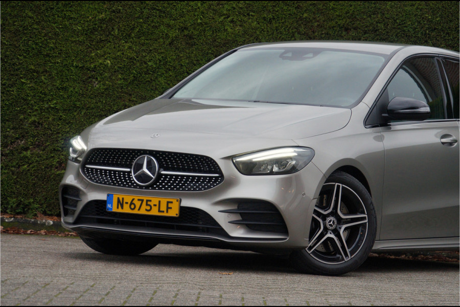 Mercedes-Benz B-Klasse B 250 4M AMG line Night | Widescreen Carplay Camera AR-navi