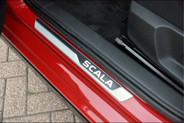 Škoda SCALA 1.0 TSI 110 PK DSG Monte Carlo | Panoramadak | Camera | Nieuwstaat!