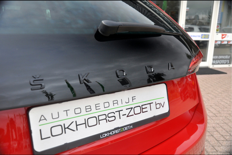 Škoda SCALA 1.0 TSI 110 PK DSG Monte Carlo | Panoramadak | Camera | Nieuwstaat!