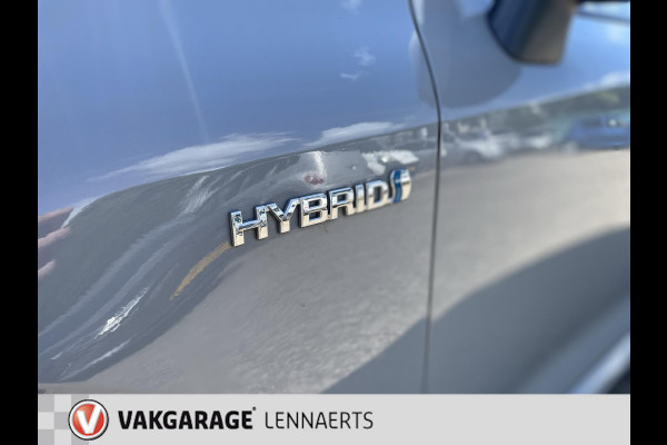 Toyota Corolla Touring Sports 1.8 Hybrid Automaat, Navi, climate control. ect Rijklaarprijs / 12 mnd garantie
