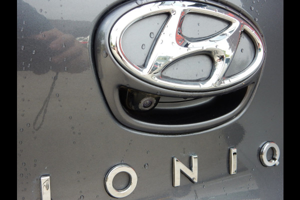 Hyundai IONIQ COMFORT EV | ADAPT. CRUISE | CLIMA | NAVIGATIE | CAMERA | 1e EIG | ALL-IN!!