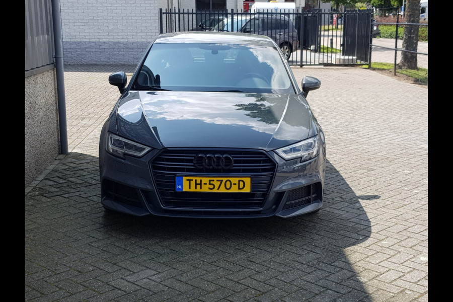 Audi A3 Sportback 1.5TFSI 150 pk automaat ultra Sport S Line Edition 1e eigenaar !!!