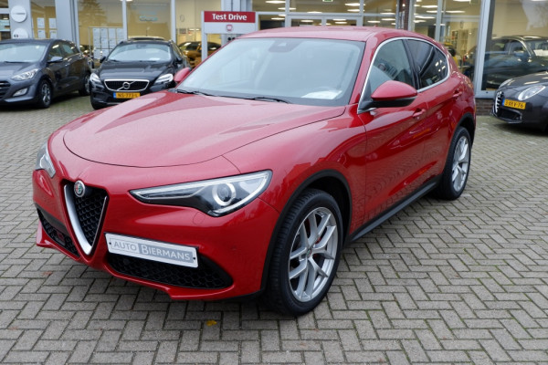 Alfa Romeo Stelvio 2.0 T AWD F.E. 280 PK Q4 Rijklaar incl. 12 mnd. garantie