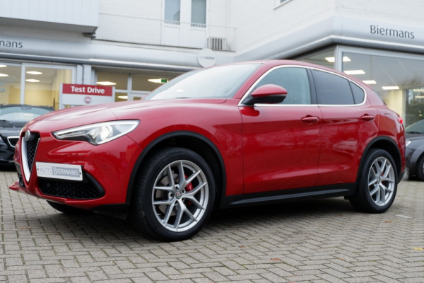 Alfa Romeo Stelvio 2.0 T AWD F.E. 280 PK Q4 Rijklaar incl. 12 mnd. garantie