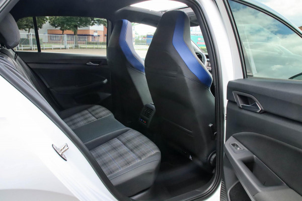 Volkswagen Golf 1.4 TSI PHEV GTE 245pk DSG 1e Eig|DLR|Panoramadak|Virtual Cockpit|IQ Light LED|Kuipstoelen|NAVI|CarPlay|ACC|Camera