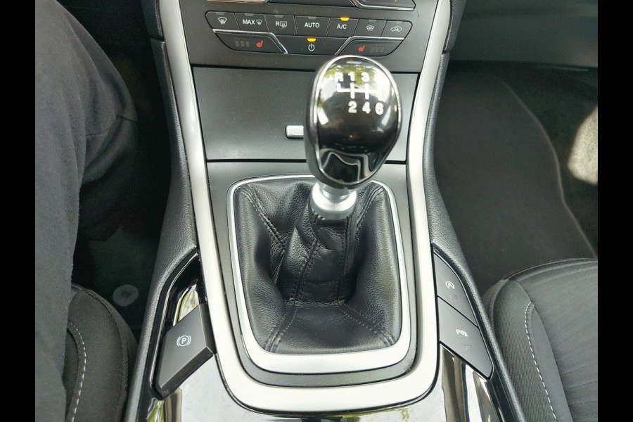 Ford S-Max 1.5 Titanium airco,cruise,navigatie,stoelverwarming,electrisch achterklep,parkeersensoren,