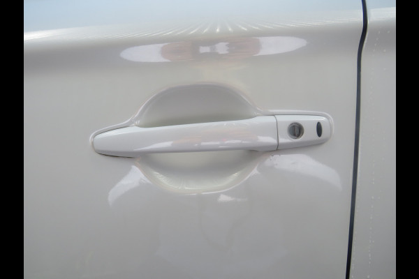 Mitsubishi Outlander 2.4 PHEV Intense S | Trekhaak | Parkeercamera | Carplay | Cruise Control