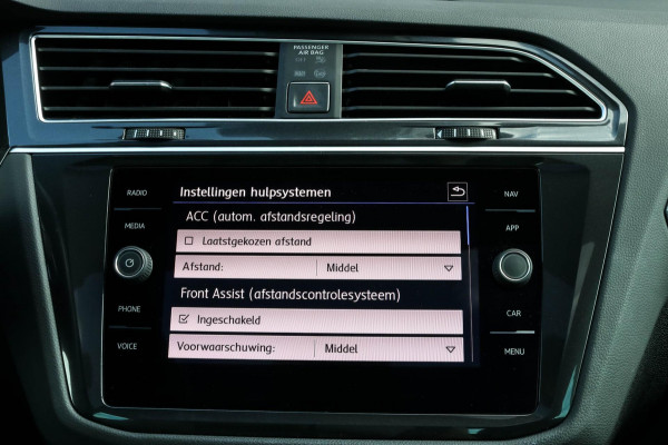 Volkswagen Tiguan 2.0 TSI 4Motion R-line Pano LED Apple Carplay