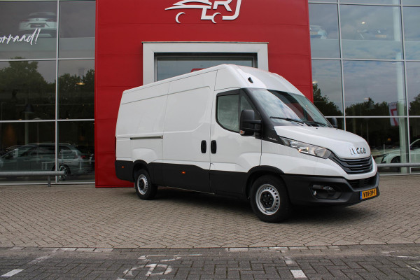 Iveco Daily 35S14V 2.3 138PK 352L H3 | ACHTERUITRIJ CAMERA | CRUISE CONTROL | AIRCO | TREKHAAK | NAVIGATIE | APPLE CARPLAY/ANDROID AUTO | COMFORT STOEL | DAB+ RADIO |