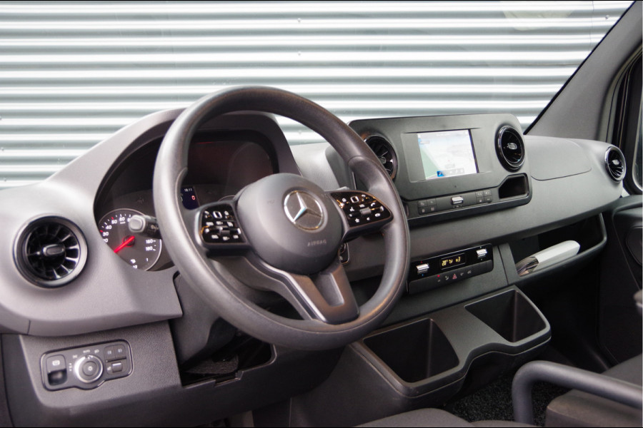 Mercedes-Benz Sprinter 319 3.0 CDI V6 L2H2 AUT. LED, 2X SCHUIFDEUR, CAMERA, NAVI, CRUISE, CLIMA, NL AUTO, NAP DUBBELE CABINE LEVERBAAR