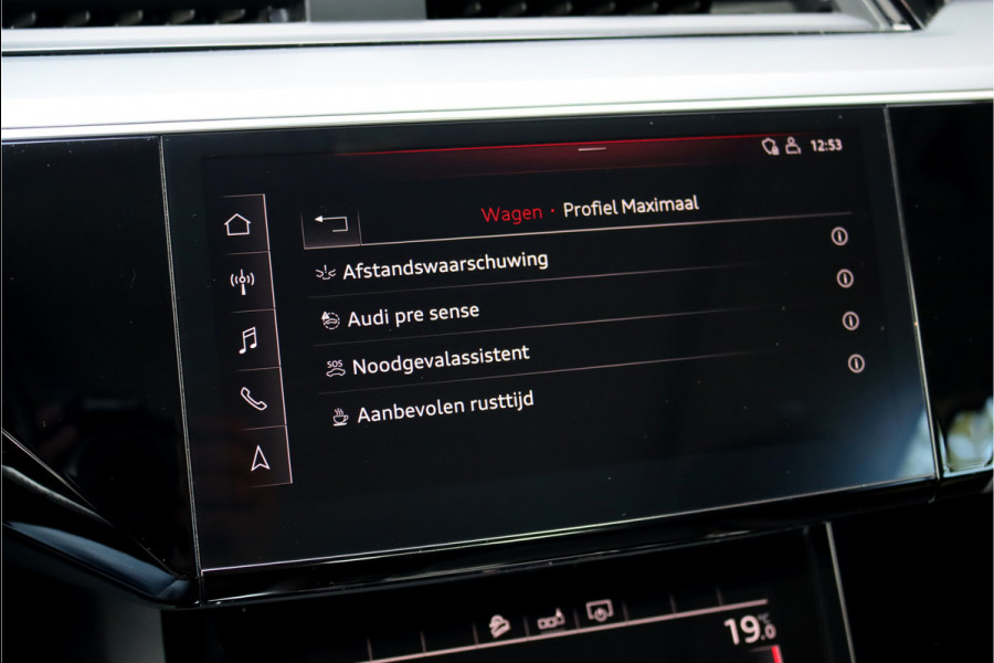 Audi e-tron e-tron 50 Quattro Launch edition plus 71 kWh | 26.500,- netto ex | Luchtvering | Panoramadak | Leder | Memory | Adaptieve Cruise Control | Standkachel | MMI Navigation Plus | DAB | Hulppakket Tour | Stoelverwarming | LED |