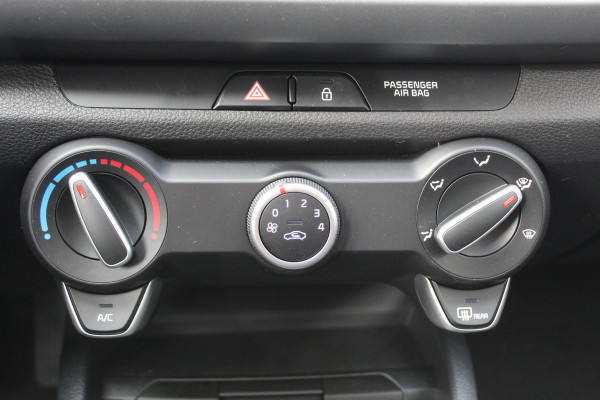 Kia Rio 1.0-100pk T-GDi AUTOMAAT ComfortLine Airco, Parkeersensoren achter, Bluetooth, stoel-en stuurwielverwarming, DAB+ radio
