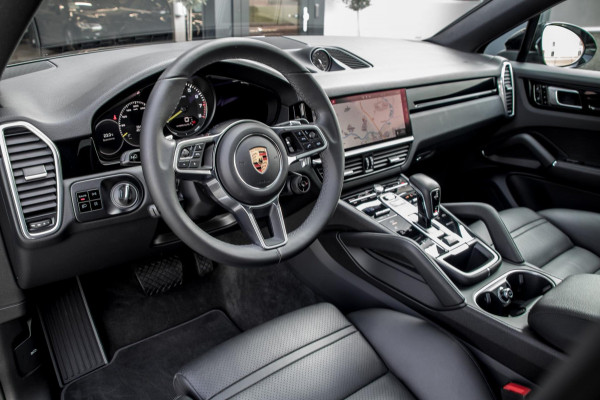 Porsche Cayenne Coupé 3.0 E-Hybrid | Pano| Luchtv. | Trekhaak | Memory | Sport Chrono