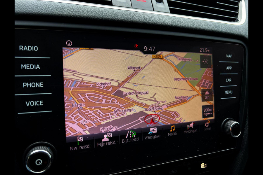 Škoda Octavia 1.0 TSI Greentech Ambition Business Carplay_Cruise_Navi_ACC