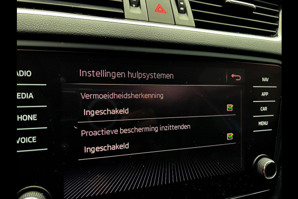 Škoda Octavia 1.0 TSI Greentech Ambition Business Carplay_Cruise_Navi_ACC