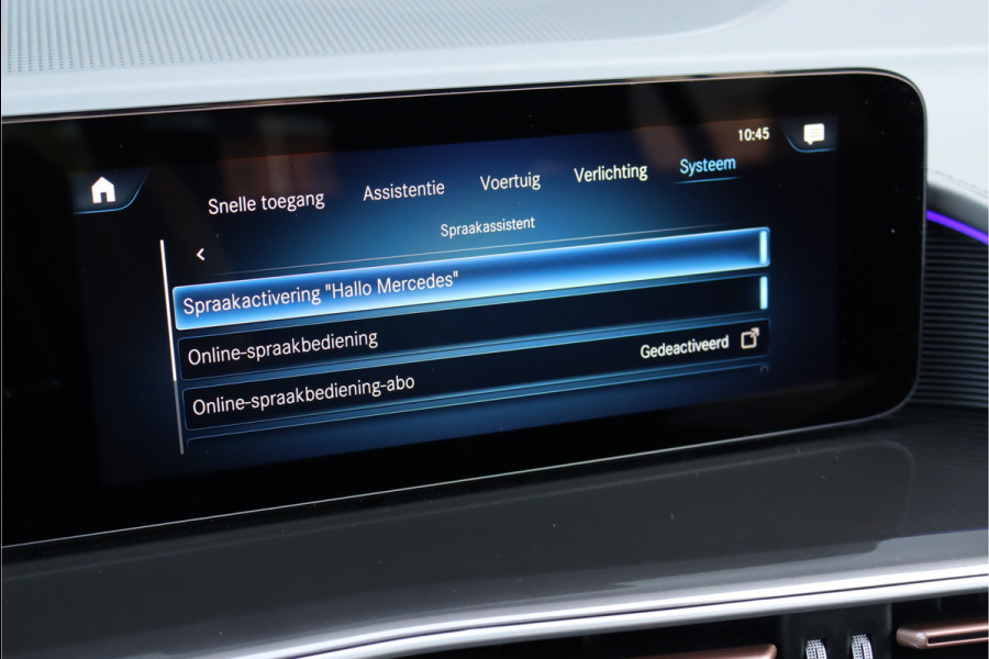 Mercedes-Benz EQC 400 4-MATIC AMG Line 80 kWh | ex BTW €49.000,- netto | Schuifdak | Head-up Display | Surround Camera | Trekhaak | Dodehoekassistent | Advanced Sound System | Stoelverwarming | Sfeerverlichting |