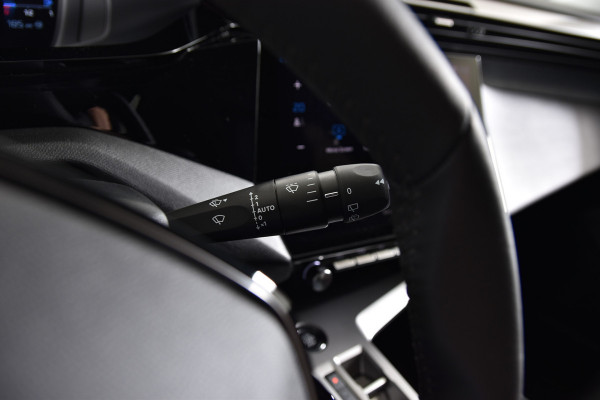 Peugeot 308 SW 1.2 PureTech 130 PK Allure - Automaat | Dig. Cockpit | Cruise | PDC | Camera | NAV+App. Connect | ECC | LED | LM 17" | DAB |