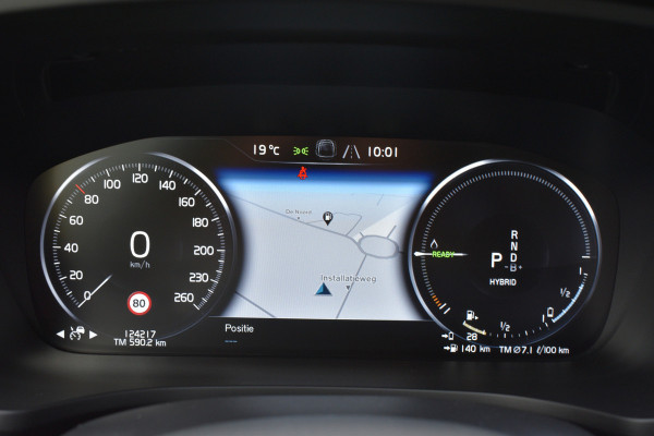 Volvo V60 T6 Recharge 340pk AWD Momentum Pro | El. Trekhaak | BLIS | Leder | Camera