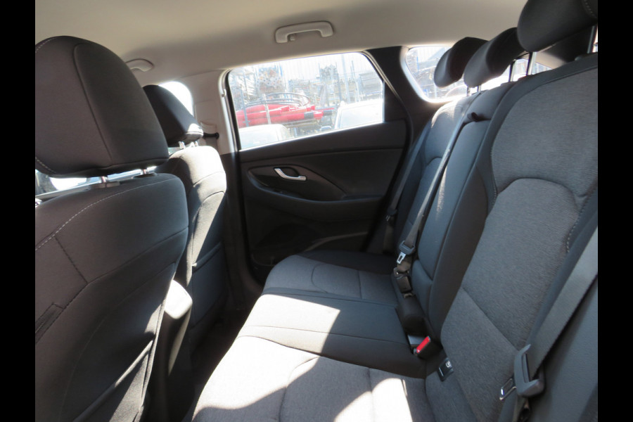 Hyundai i30 Wagon 1.0 T-GDi MHEV Comfort Smart | VAN € 34.130,00 VOOR €31.130,00 | UIT VOORRAAD LEVERBAAR