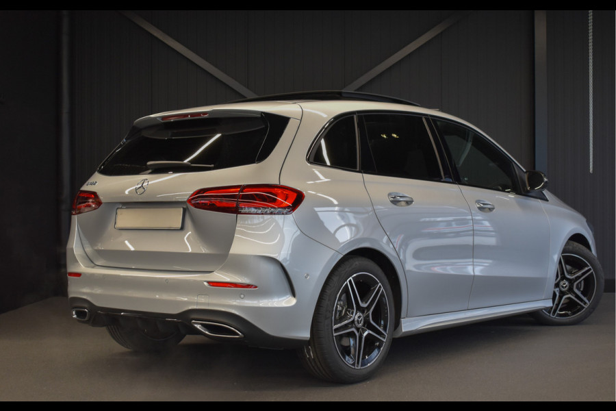 Mercedes-Benz B-Klasse 180 AMG Line | Panaroma-schuifdak | 360Graden-Camera | Stoelverwarming | Night-Pakket | Rijassistentiepakket