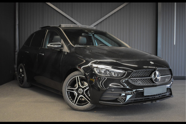 Mercedes-Benz B-Klasse 180 AMG Line | Facelift | Panaroma-schuifdak | 360Graden-Camera | Stoelverwarming |