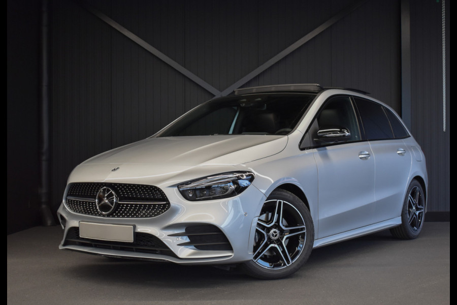 Mercedes-Benz B-Klasse 180 AMG Line | Panaroma-schuifdak | 360Graden-Camera | Stoelverwarming | Night-Pakket | Rijassistentiepakket