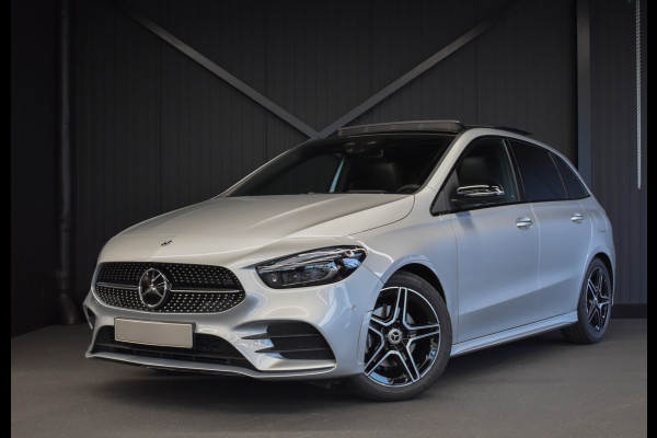 Mercedes-Benz B-Klasse 180 AMG Line | Panaroma-schuifdak | 360Graden-Camera | Stoelverwarming | Night-Pakket | Rijassistentiepakket