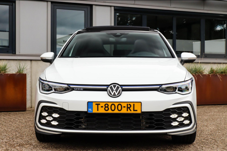 Volkswagen Golf 1.4 TSI PHEV GTE 245pk DSG 1e Eig|DLR|Panoramadak|Virtual Cockpit|IQ Light LED|Kuipstoelen|NAVI|CarPlay|ACC|Camera