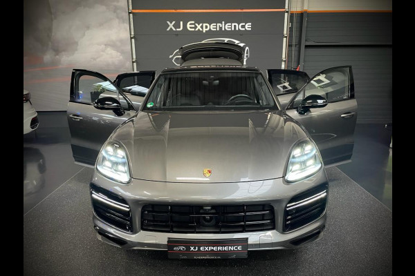 Porsche Cayenne 4.0 TURBO S E-HYBRID 680 PK KERAMISCH PANO