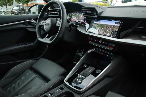 Audi A3 45 TFSIe 45TFSI e PHEV S Edition S-line 245pk S-Tronic Elektrische Kuipstoelen|Virtual Cockpit|Panoramadak|LED Matrix|B&O