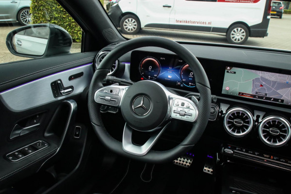 Mercedes-Benz A-Klasse 250 e Business Solution AMG Limited 8G Automaat 218pk! Panoramadak|Widescreen|LED|Leder+Memory|Sfeer|Night