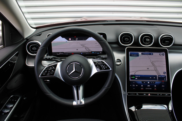 Mercedes-Benz C-Klasse Estate 180 Business Line | Airco | 17" LM | Nieuwste model Sportstoelen | Wide screen |