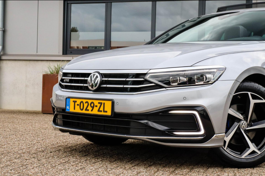 Volkswagen Passat Variant 1.4 TSI PHEV GTE Business 218pk DSG 1e|DLR|Panoramadak|Virtual Cockpit|LED|Lederen sportstoelen|NAVI|ACC