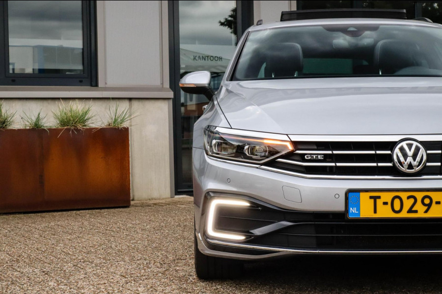 Volkswagen Passat Variant 1.4 TSI PHEV GTE Business 218pk DSG 1e|DLR|Panoramadak|Virtual Cockpit|LED|Lederen sportstoelen|NAVI|ACC